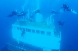 Aquatic PADI Dive Centre -wreak dives